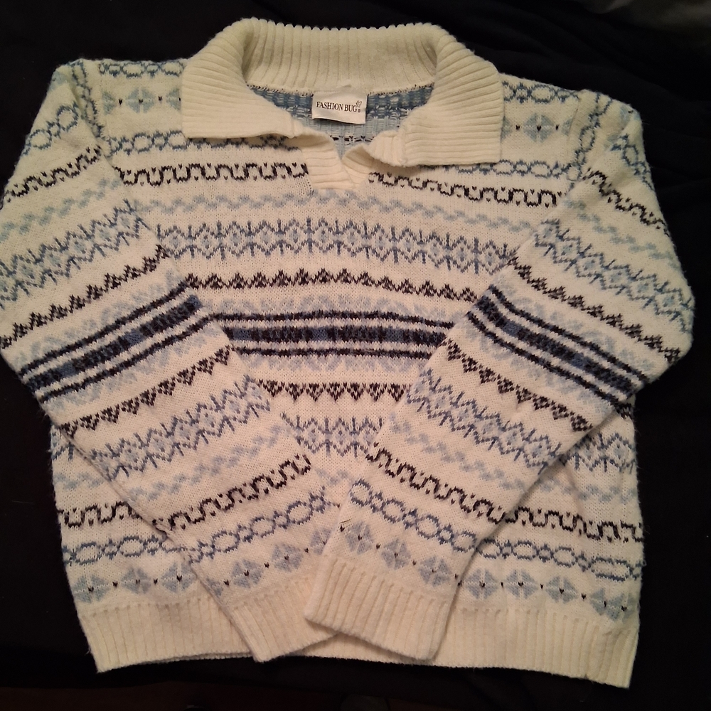Vintage Fashion Bug Women's Cream and Blue Thick Patterned Crewneck Sweater